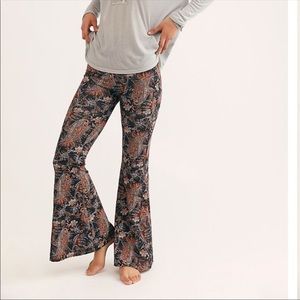 Free People Kitty Flare Pants in Paisley, size S